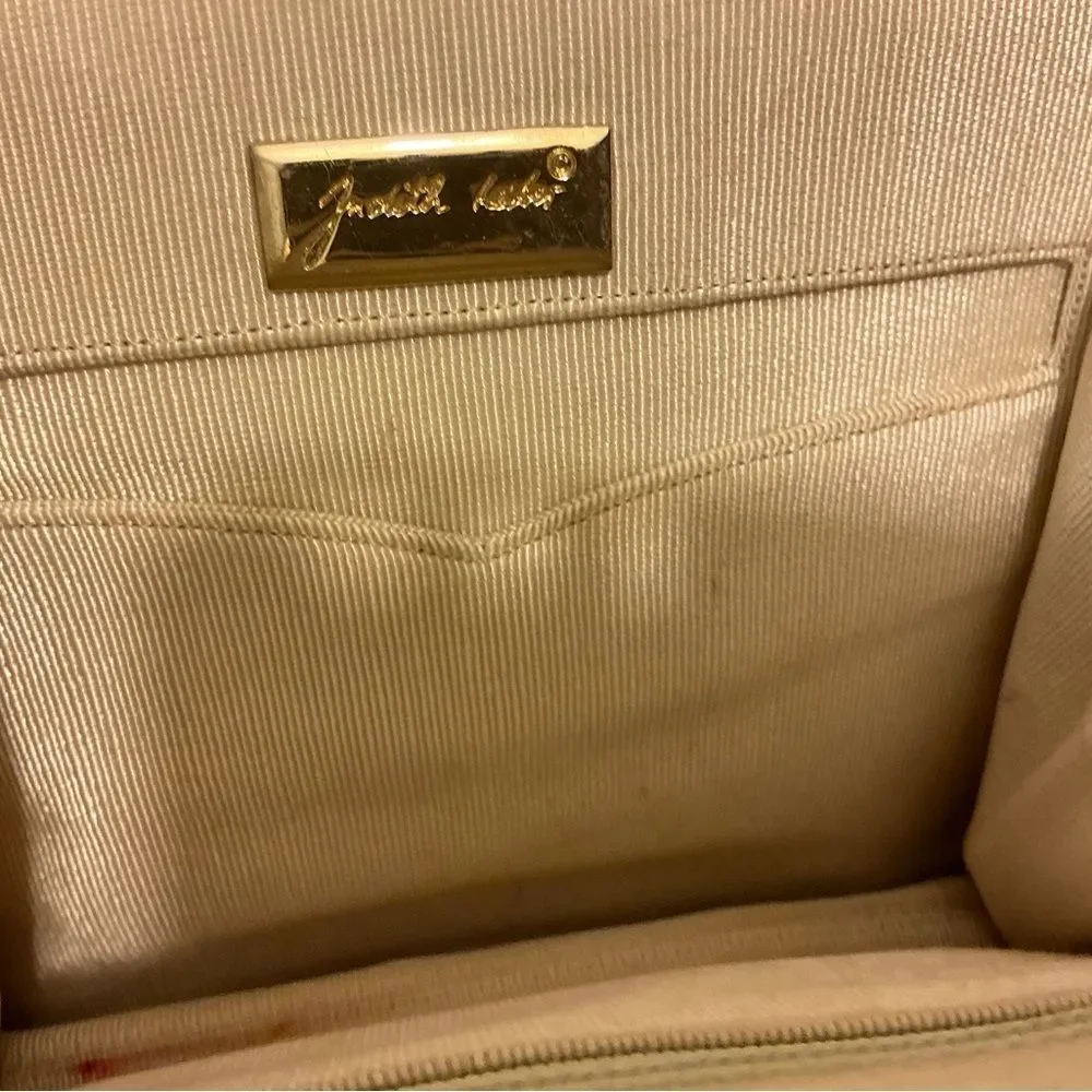 judith leiber  beige lizard bag Elegant Cream Clutch Bag